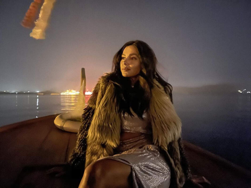 Farhan Akhtar and Shibani Dandekar enjoy the sun and sandy shores in Maldives