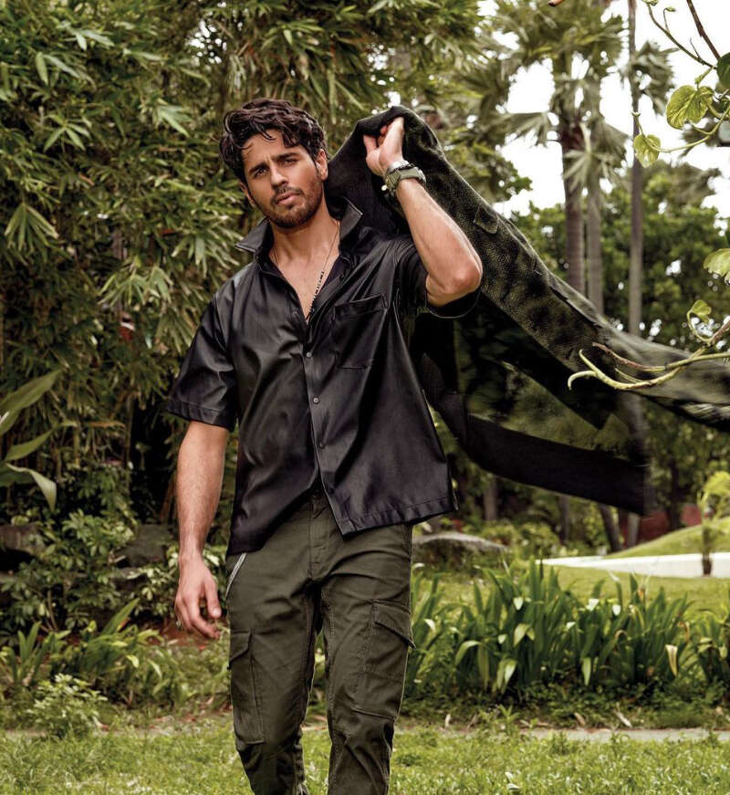 Rumoured couple Kiara Advani-Sidharth Malhotra's breathtaking photos break the internet