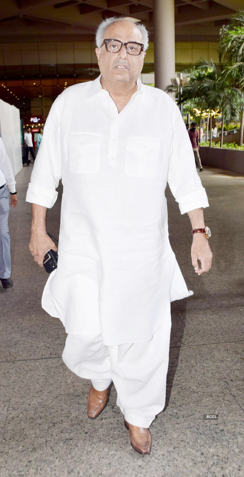 #ETimesSnapped: Paparazzi pictures of your favourite celebs