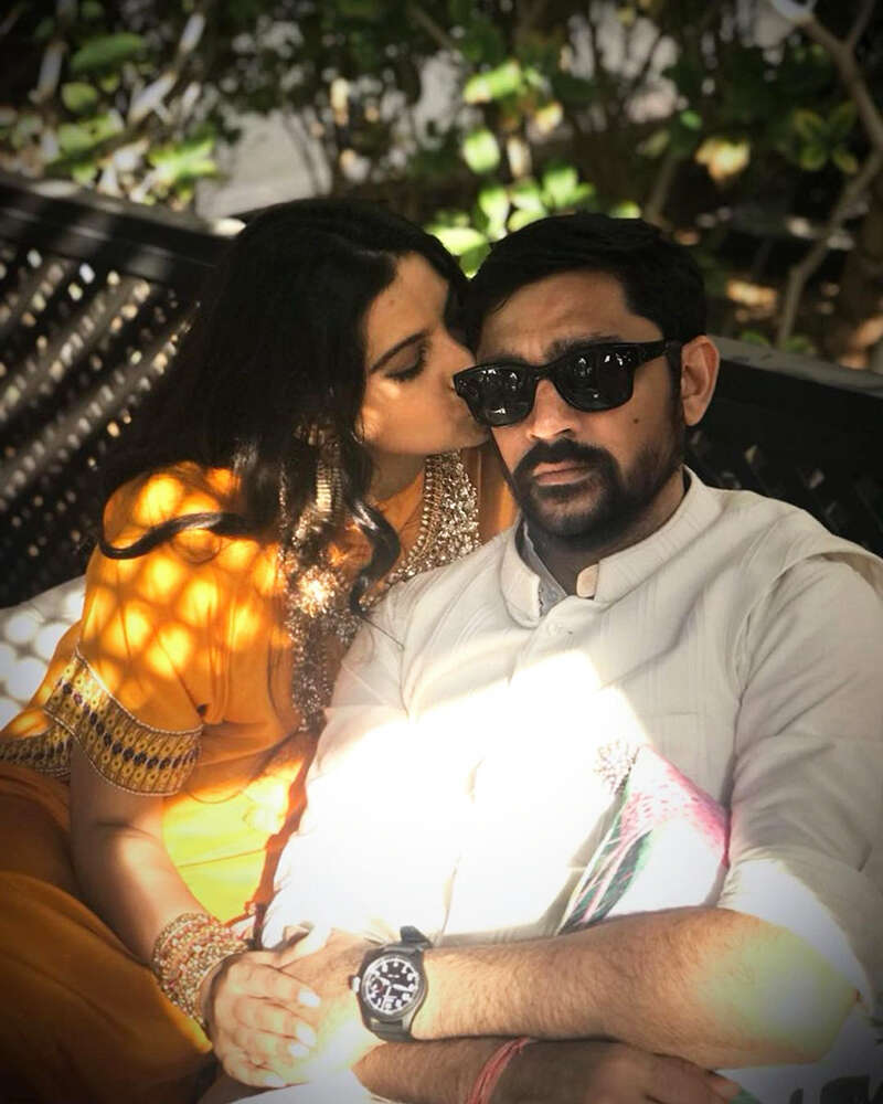 Pictures of Anil Kapoor&rsquo;s decorated bungalow after wedding reports of Rhea Kapoor & Karan Boolani go viral