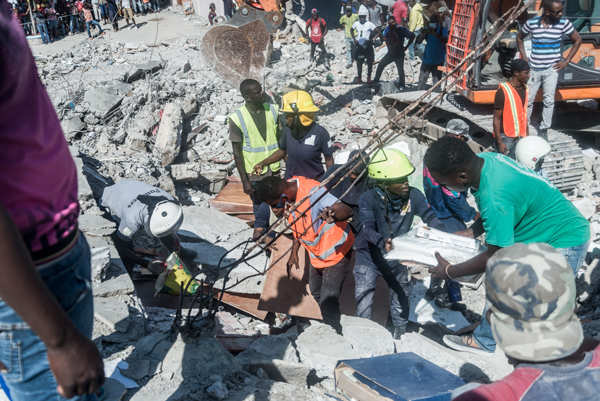 35 images of devastation caused by earthquake in Haiti