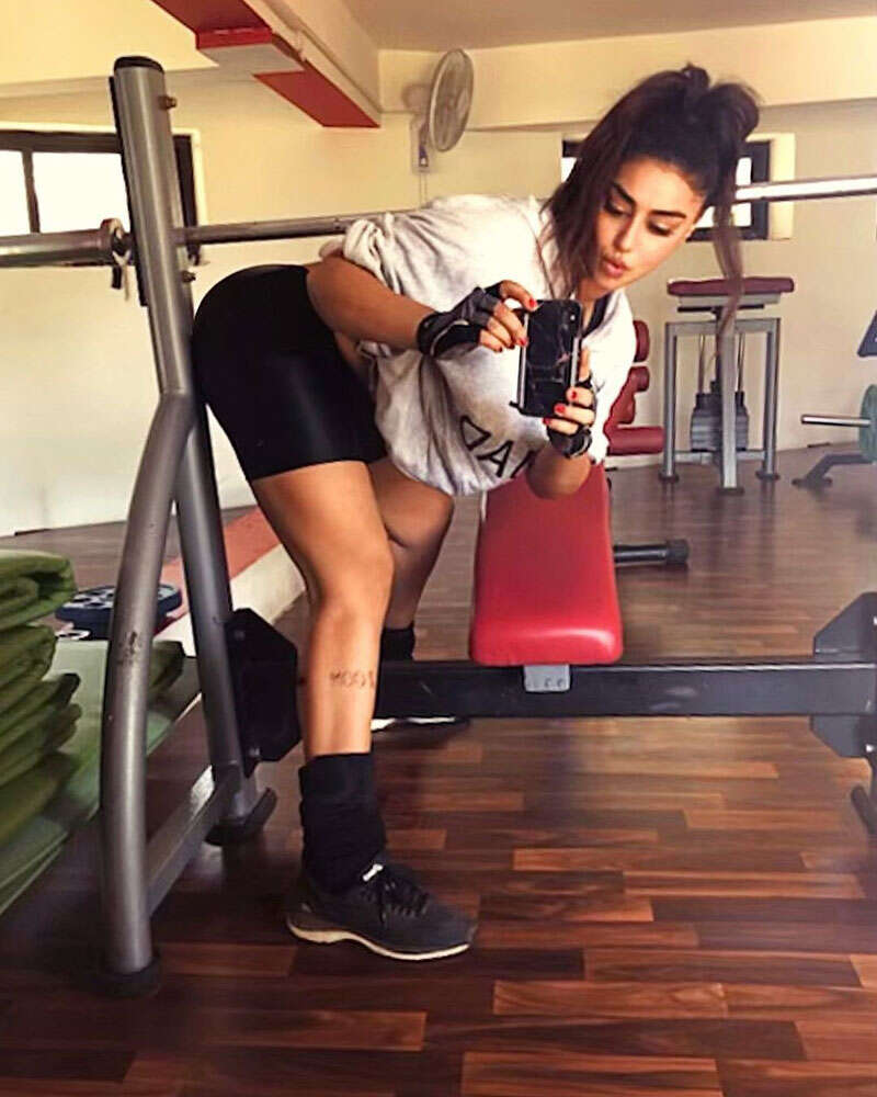 Mahek Chahal's pictures