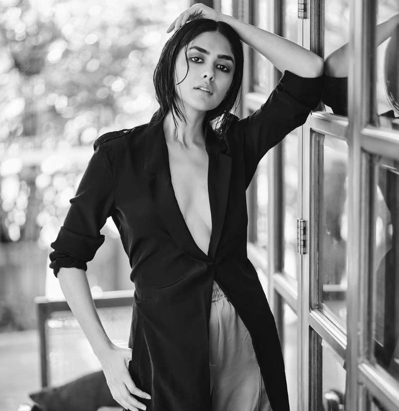 Mrunal Thakur is a sight to behold in a black backless monokini