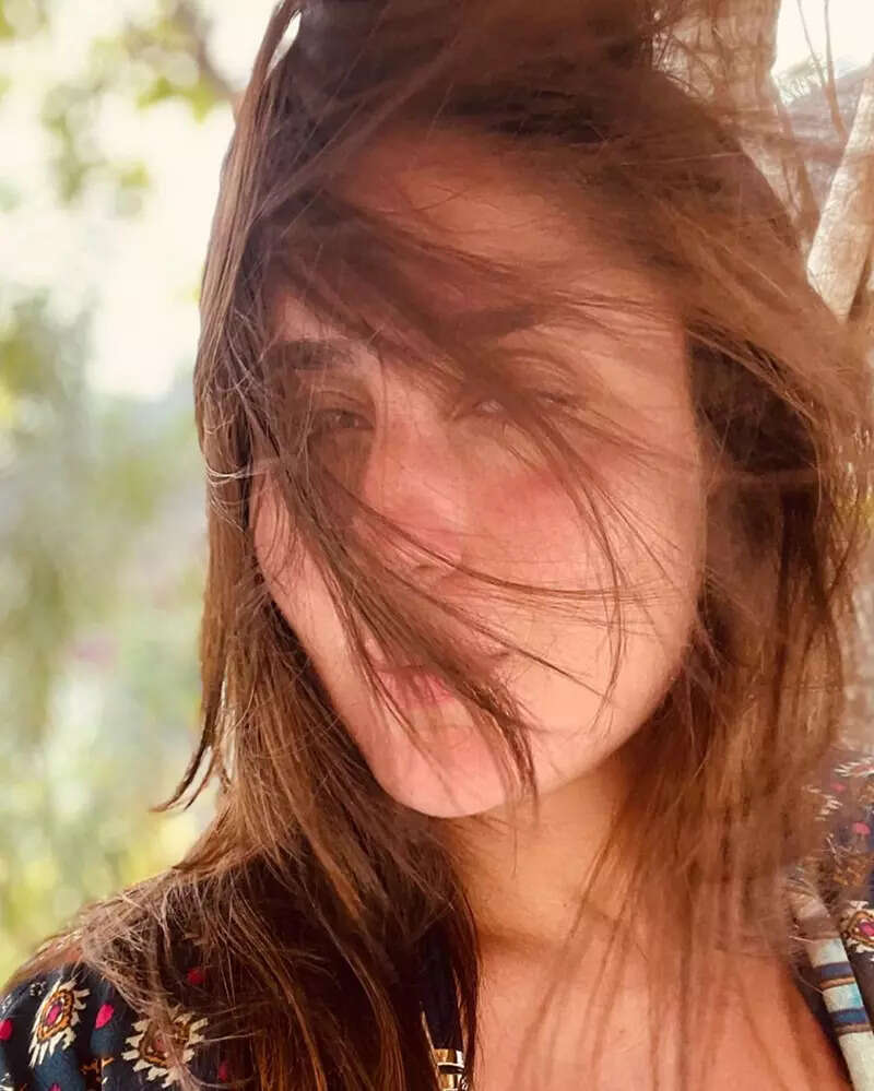 Kareena Kapoor Khan shares a new adorable picture of baby Jeh enjoying naptime in her arms in Maldives