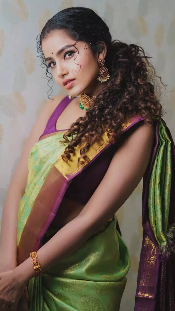 Anupama Parameswaran looks ethereal in these ravishing saree looks | Times  of India