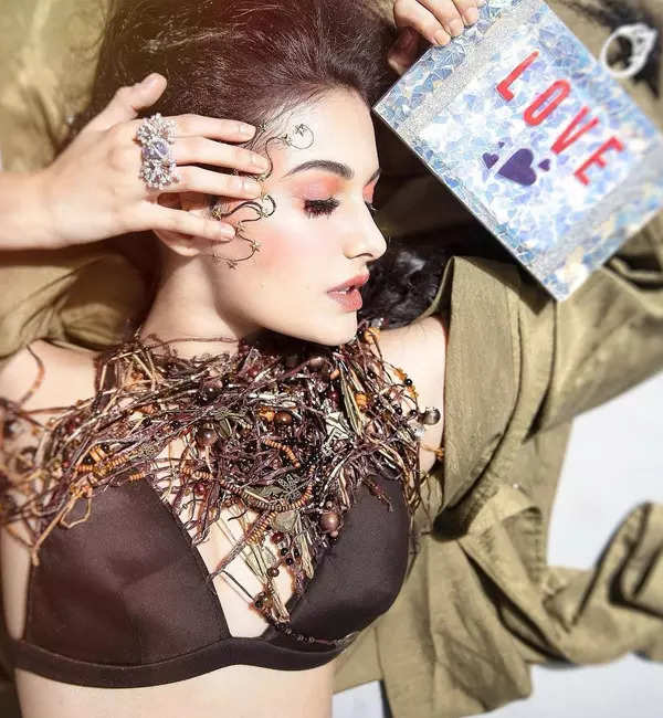 Amyra Dastur turns into a mermaid in her new bikini photo, says 'no fear of depths...'