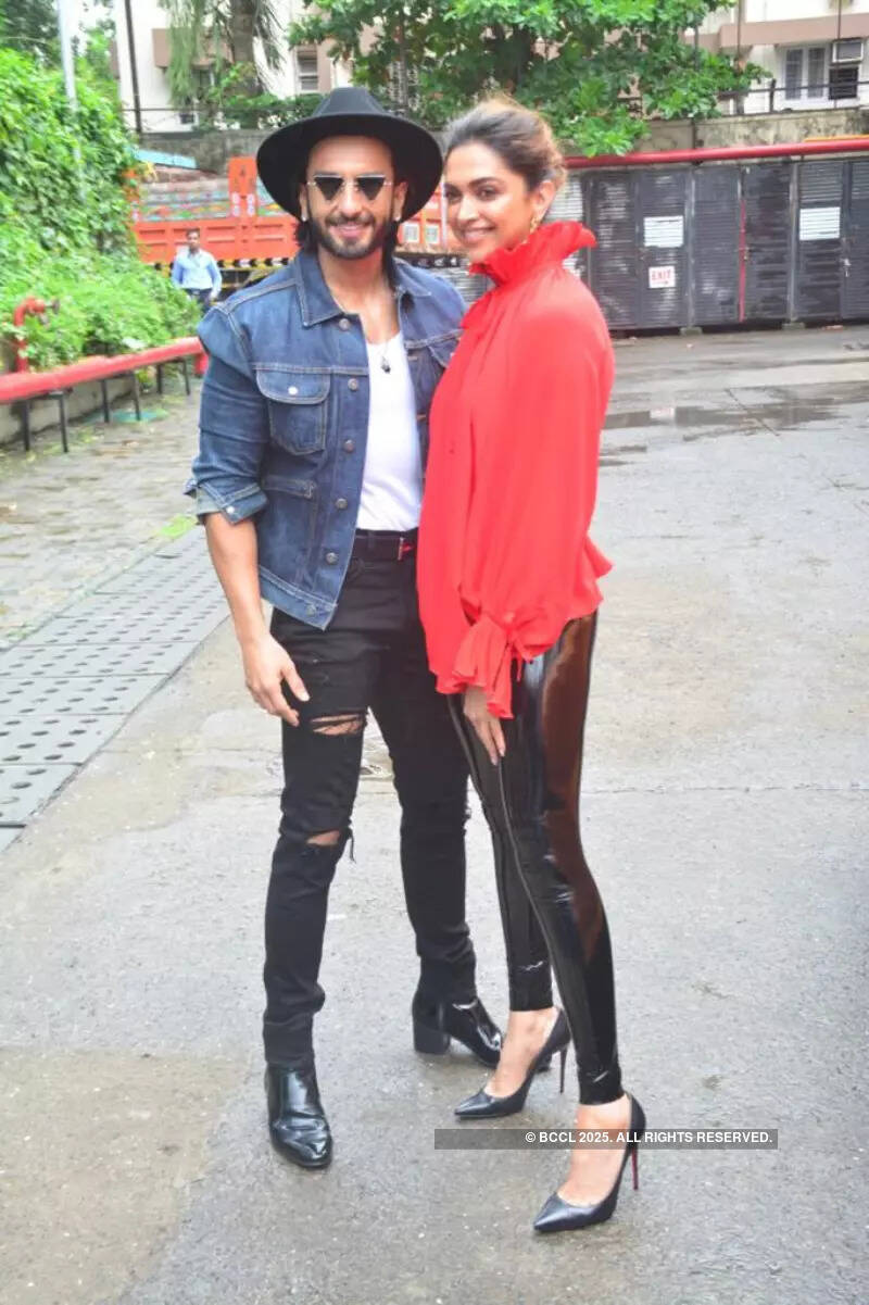 #ETimesSnapped: From Deepika-Ranveer to Hina Khan, paparazzi pictures of your favourite celebs