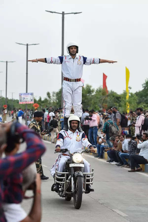 BSF’s bikers perform awe-inspiring stunts