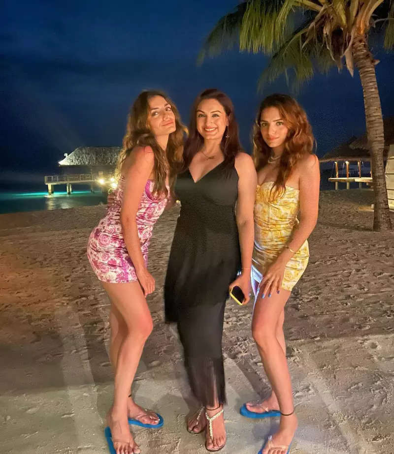 From an all-sisters trip to stylish beachwear: Prakriti, Akriti & Sukriti Kakar’s picture-perfect moments from their vacay!