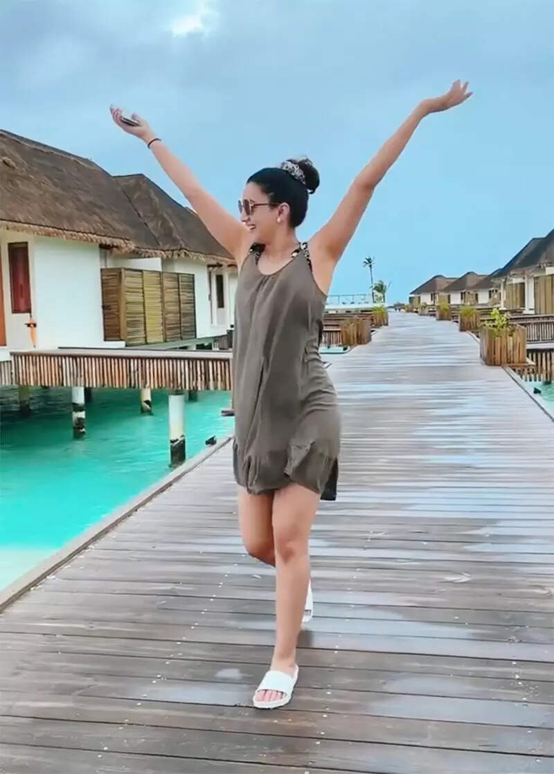 Gauahar Khan&rsquo;s holiday pictures with hubby Zaid Darbar will make you crave for a break!