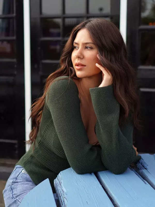 Punjabi actress Sonam Bajwa is ruling social media with her scintillating pictures...