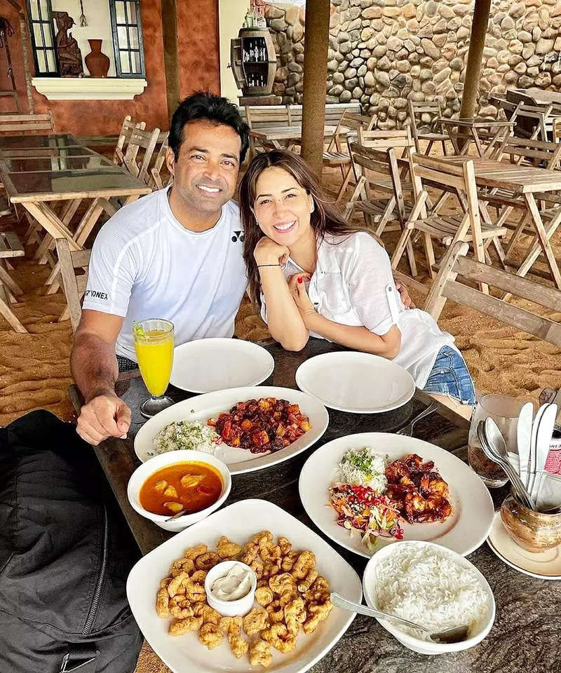 Leander Paes just can’t take his eyes off ladylove Kim Sharma in this new dreamy picture