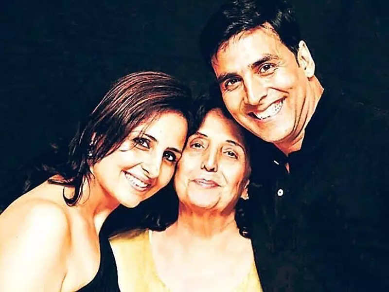 Candid moments of Akshay Kumar and his late mother will make you emotional