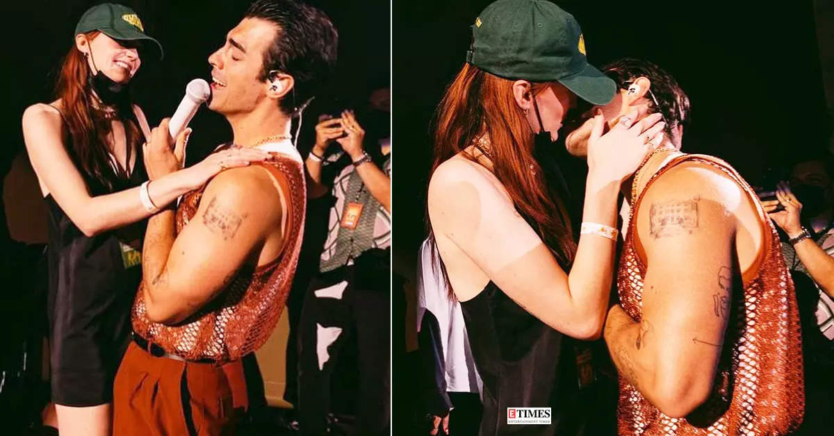 Pictures of Joe Jonas and Sophie Turner sharing a steamy kiss at concert go viral