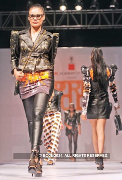Fashion show : 'Ramplifier'