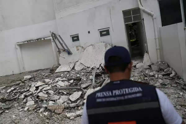 Floods, earthquake leave trail of destruction in Mexico