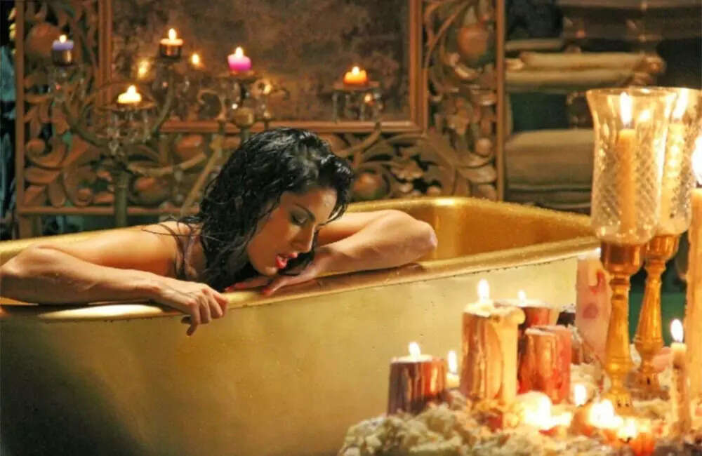 ragini1