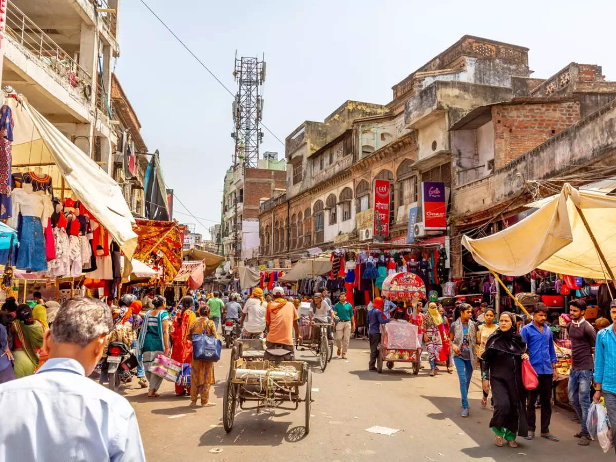 Top 10 Markets of Delhi for Shopping Spree - Sam India Tour