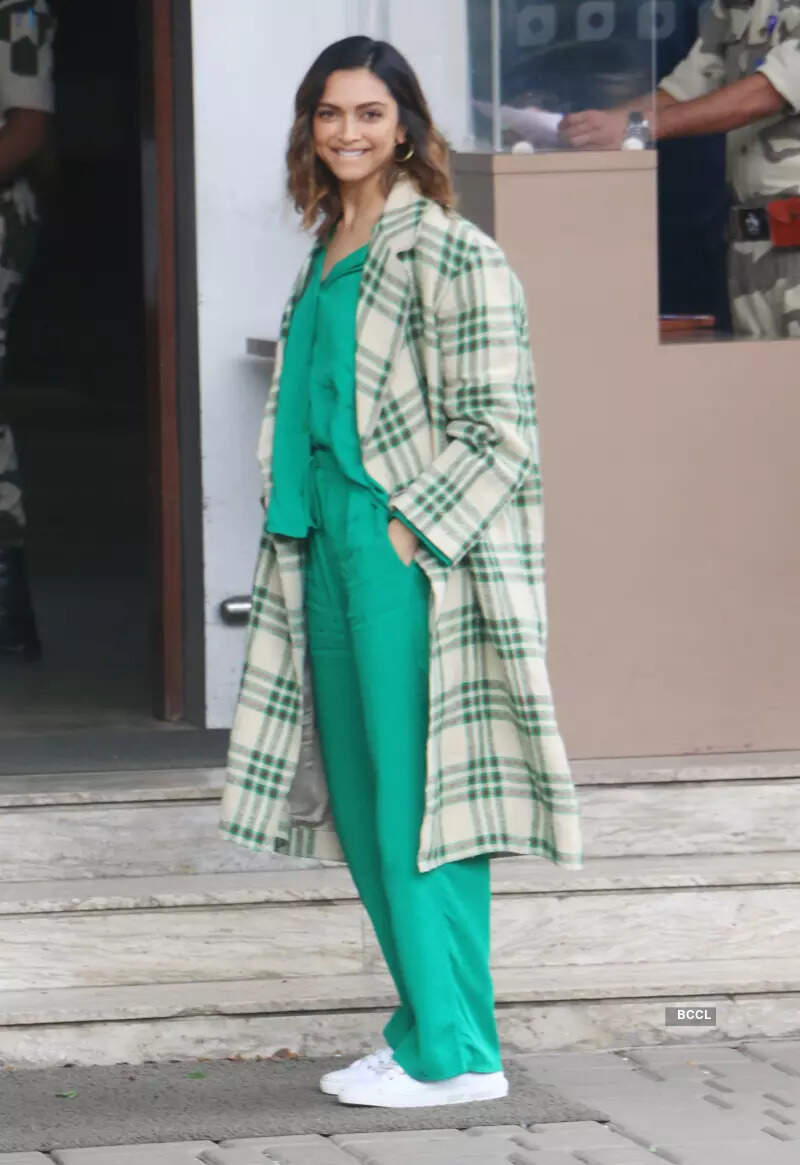 #ETimesSnapped: From Deepika Padukone to Urfi Javed, paparazzi pictures of your favourite celebs