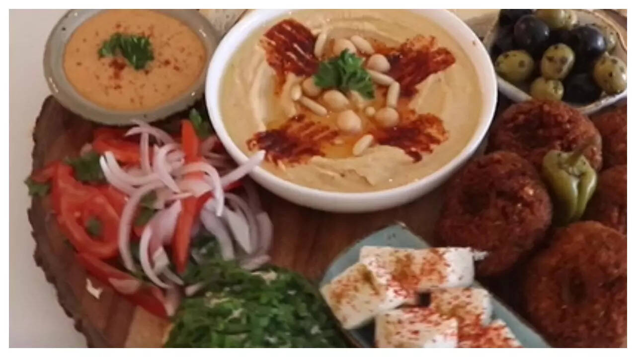 Watch How to make Beiruti Hummus Times Food