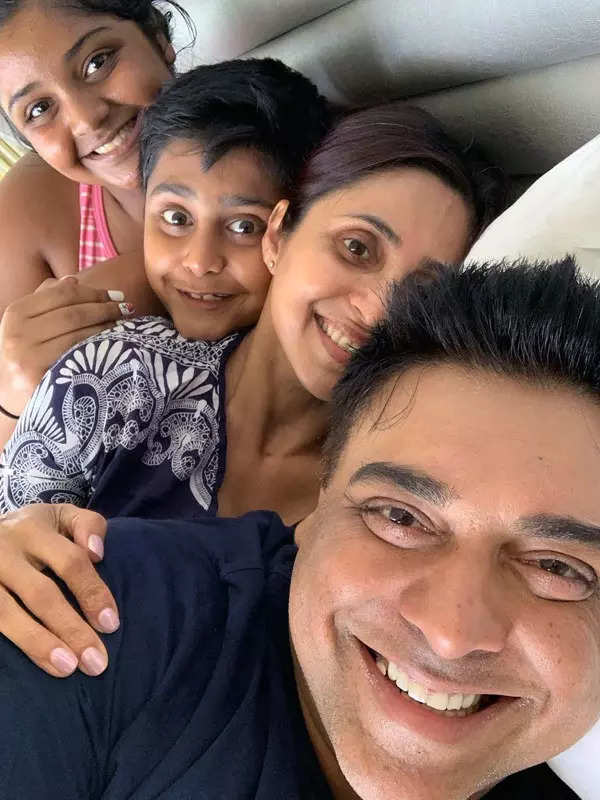 Gautami shares throwback honeymoon picture with Ram Kapoor, netizens surprised by Ram's physique