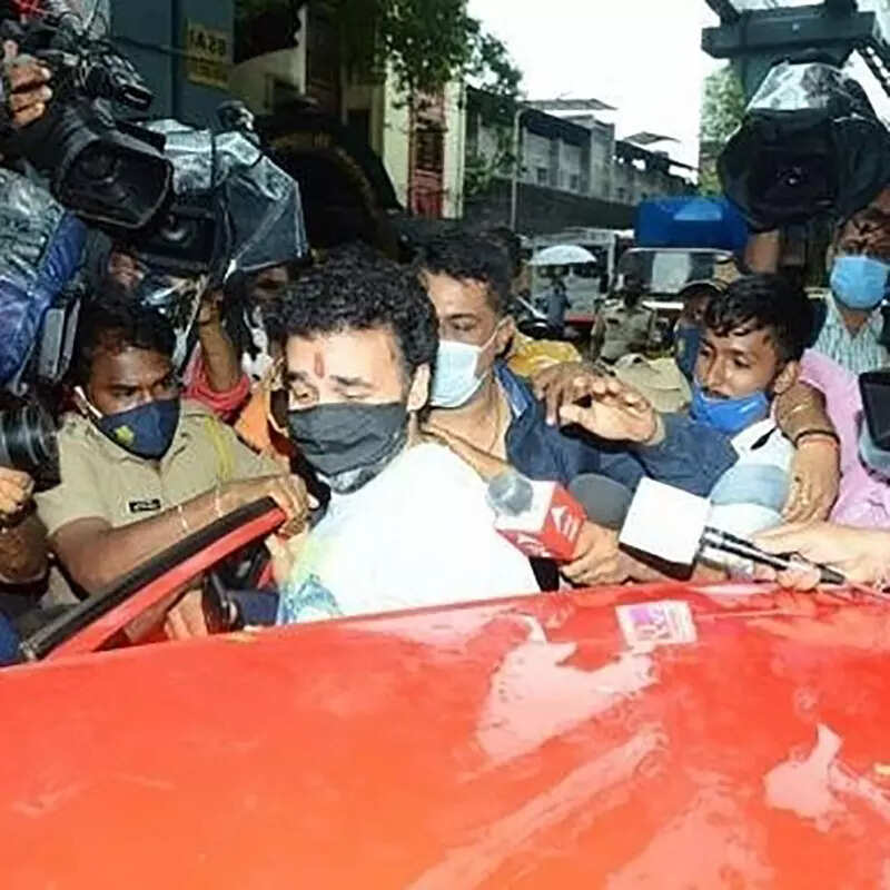 Pictures of teary-eyed Raj Kundra go viral as he walks out of jail after bail