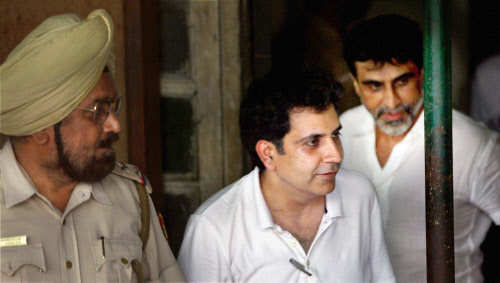 SRK's friend Karim Morani's bail plea dismissed