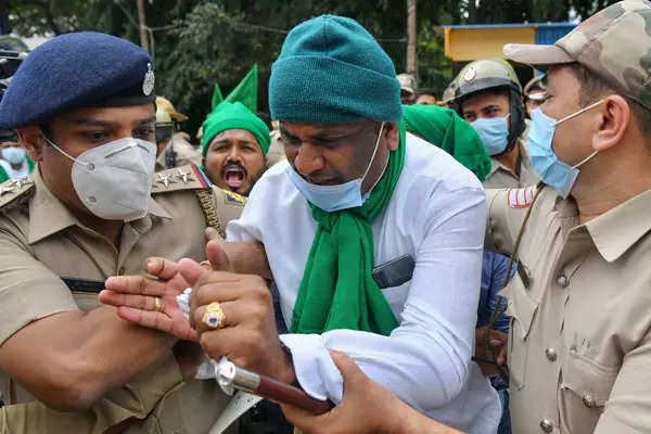 Bharat Bandh: 35 Images From Farmers' Protest | Photogallery - ETimes