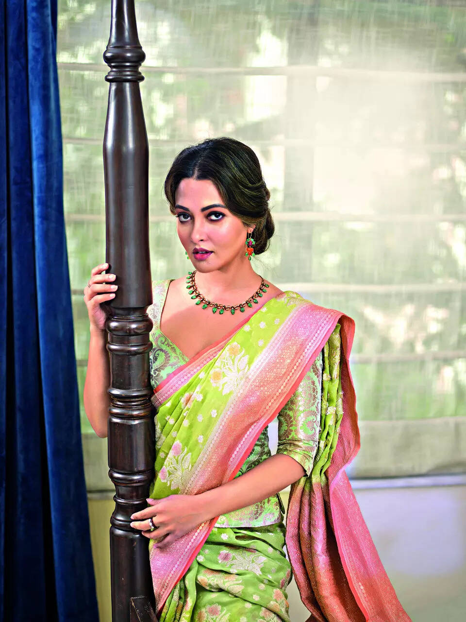 puja: I really miss Amma during Puja : Riya Sen | Bengali Movie News ...