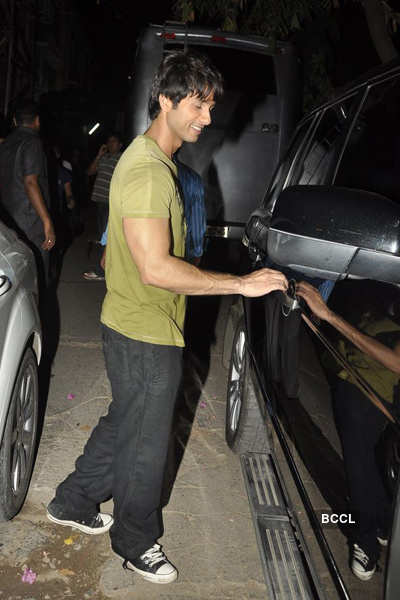 Shahid, Sonakshi snapped at Mehboob studio