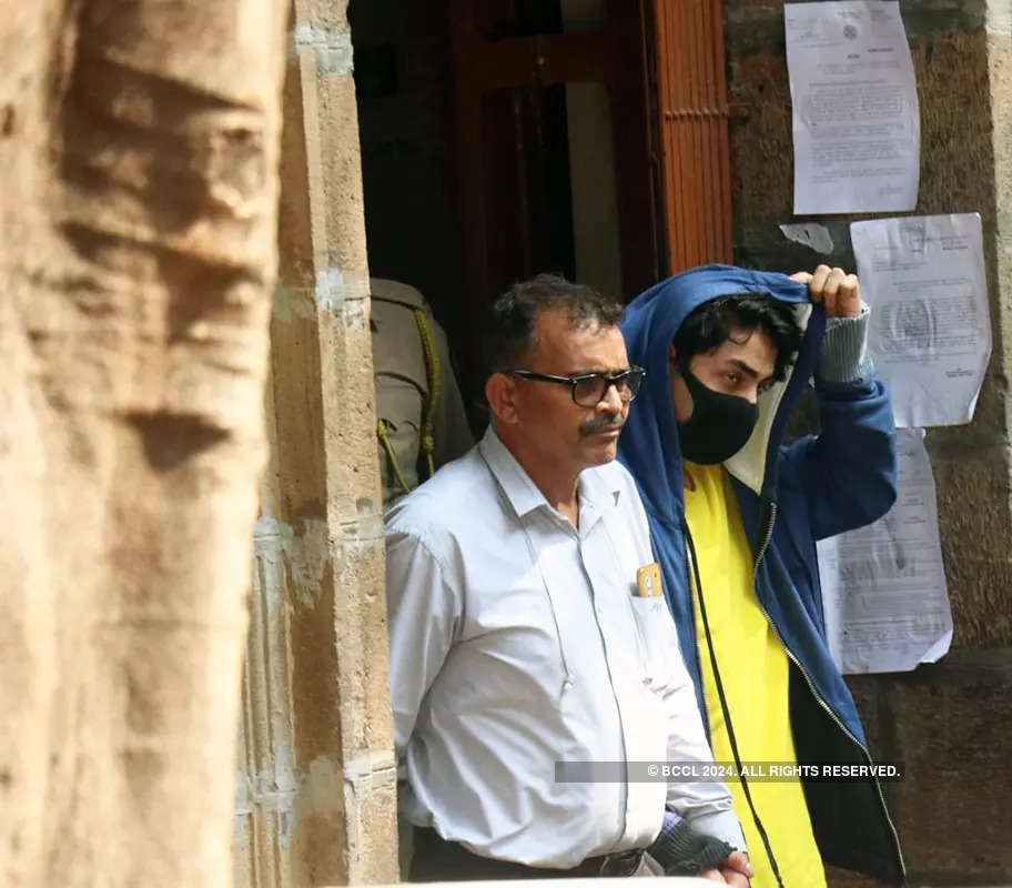 New pictures of Aryan Khan from the court; sent to NCB custody till Oct 7