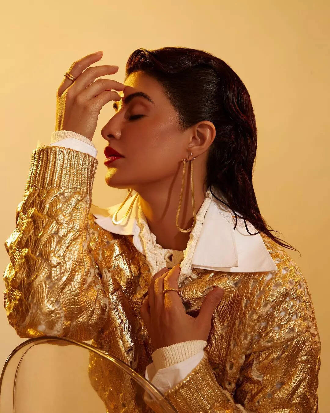 jacqueline: We are crushing over Jacqueline Fernandez's golden sweater -  Times of India