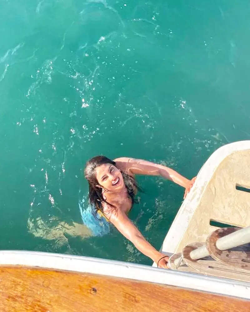These stylish pictures of Priyanka Chopra in swimsuits will make you go wow!