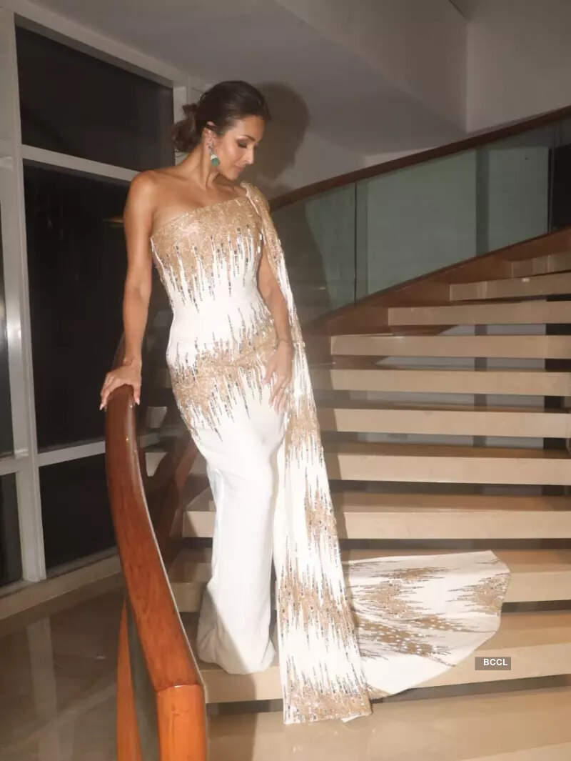 #ETimesSnapped: From Malaika Arora to Urfi Javed, paparazzi pictures of your favourite celebs