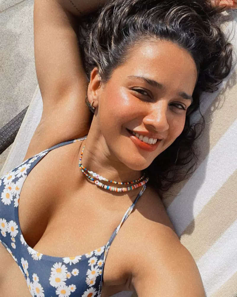 Aisha Sharma flaunts her summer tan in these latest bikini pictures