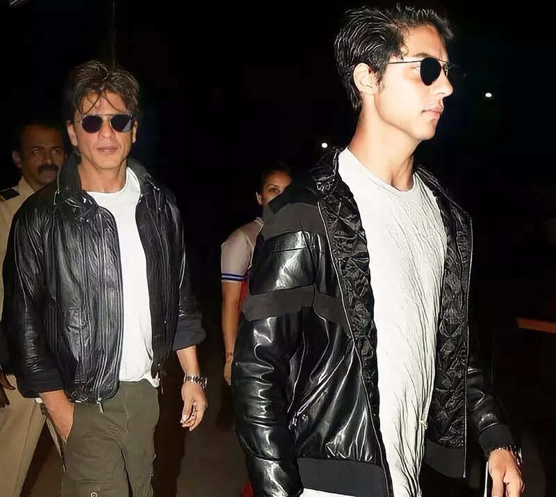Amid Aryan Khan's arrest, pictures of star kid with daddy Shah Rukh Khan will leave you emotional