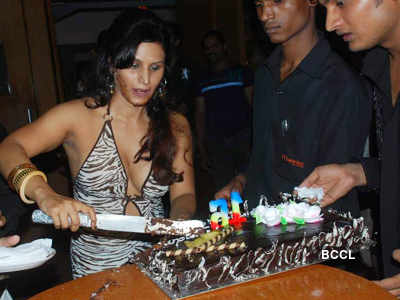 Glamorous Nandini Juman's birthday bash