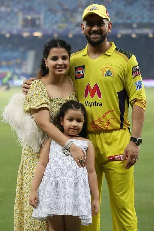 MS Dhoni and Sakshi expecting second child? Adorable photos of the couple with little Ziva go viral post speculations