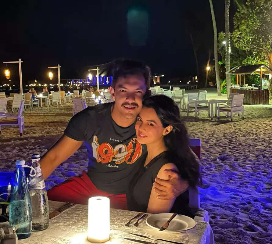 Pictures from Aditya Narayan and Shweta Agarwal&rsquo;s relaxing vacation will make you miss your holidays!