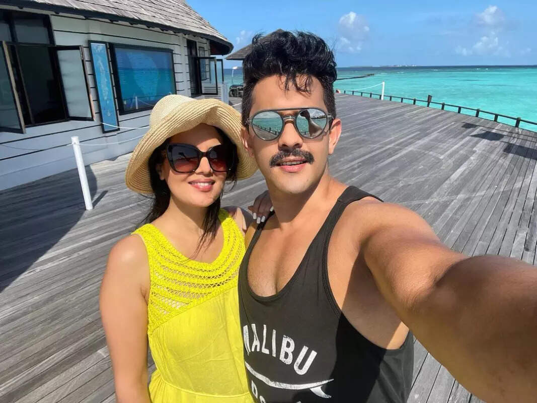 Pictures from Aditya Narayan and Shweta Agarwal&rsquo;s relaxing vacation will make you miss your holidays!