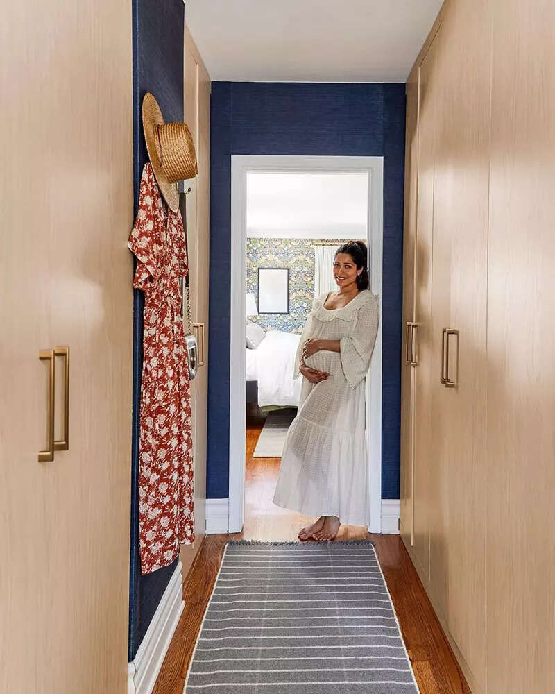 Mommy-to-be Freida Pinto flaunts her baby bump in her latest swimsuit pictures