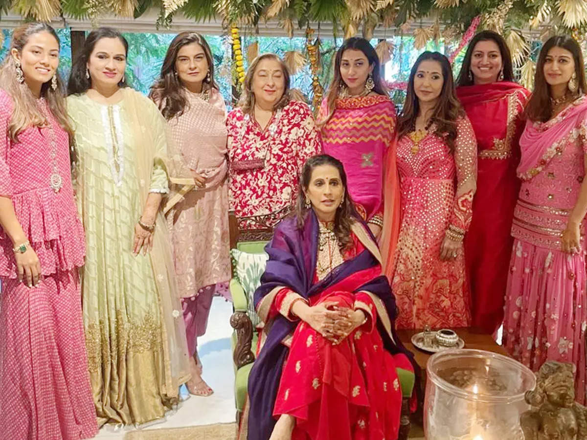 Mira Rajput, Miheeka Bajaj and others deck up to celebrate Karwa Chauth at Sunita Kapoor’s residence