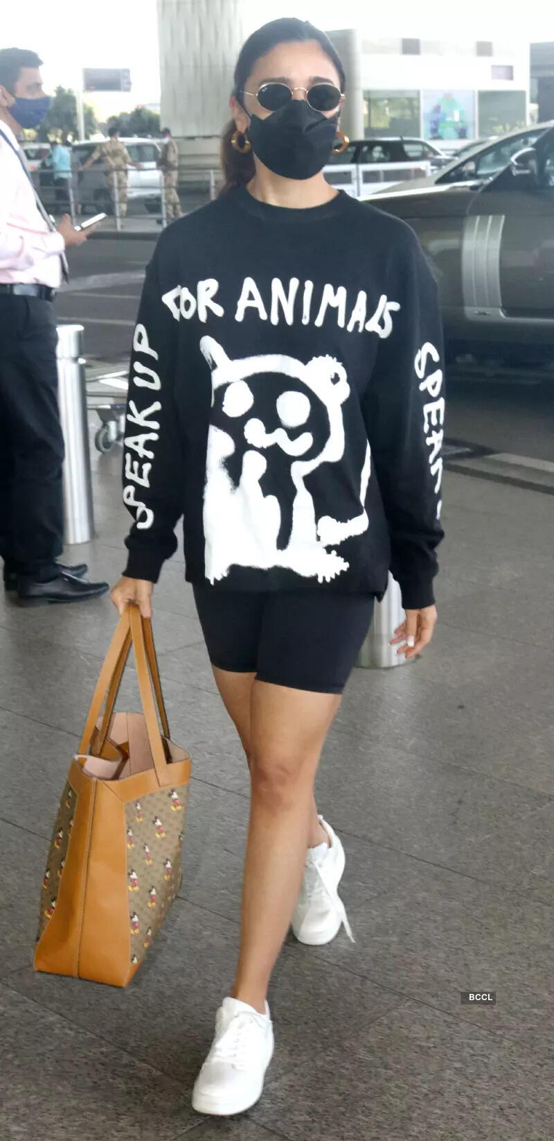 #ETimesSnapped: From Alia Bhatt to Pooja Hegde, paparazzi pictures of your favourite celebs