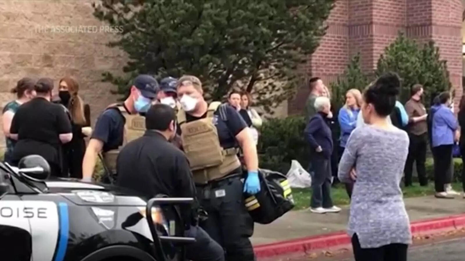 Police 2 dead, 4 injured in Idaho mall shooting