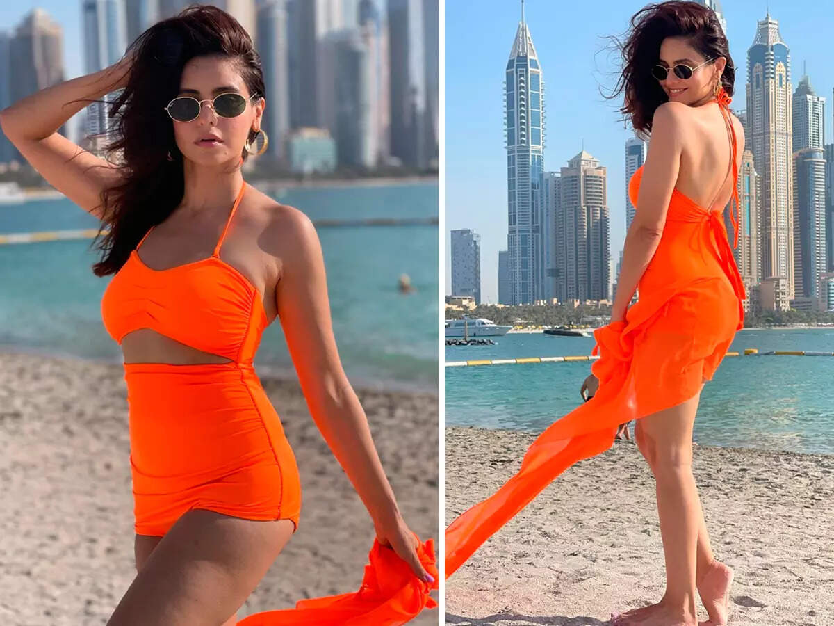 <BR> sets the temperature soaring with these pictures!