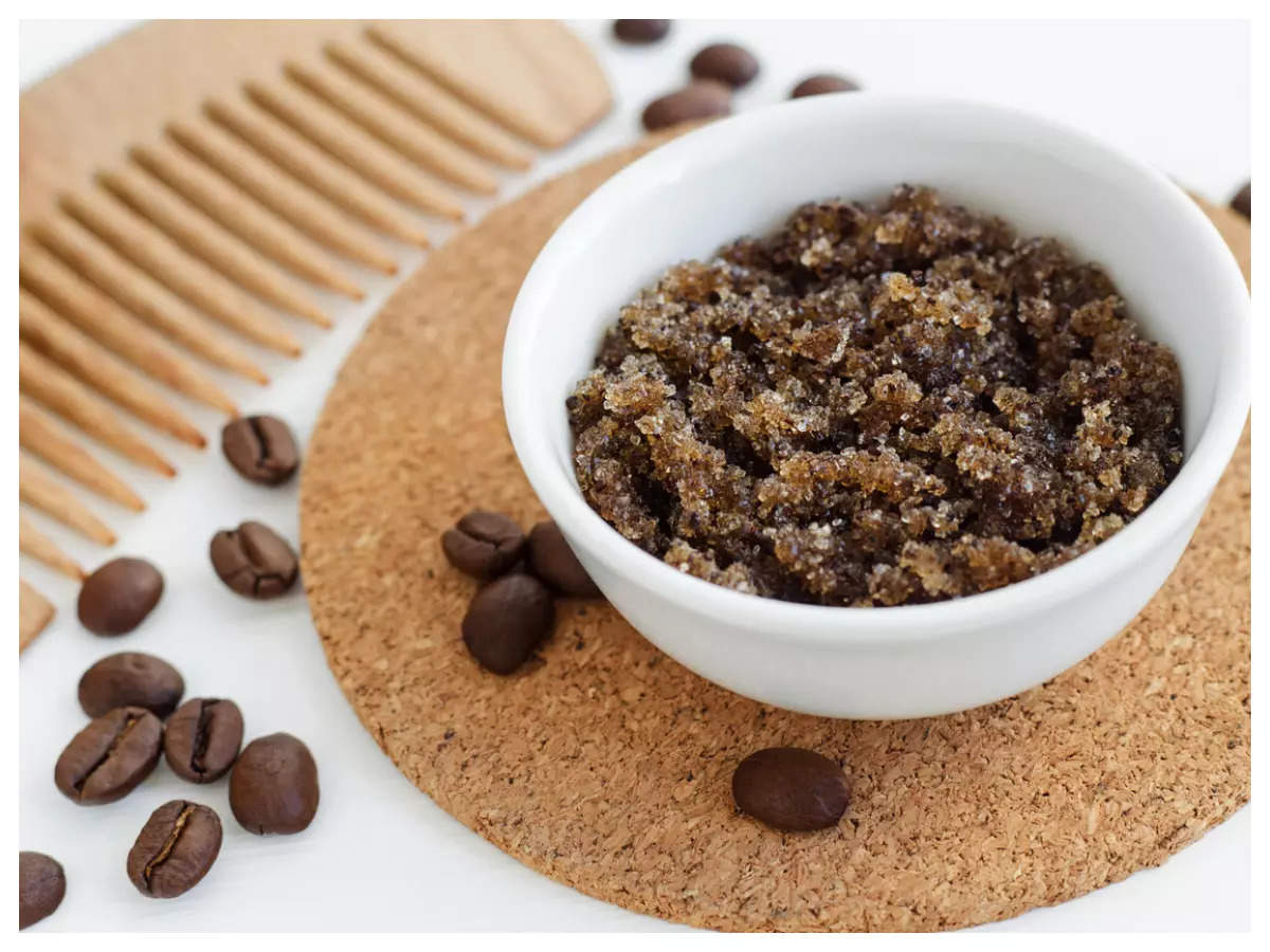 Why spreading grounded coffee on your scalp is great for hair? | The Times  of India