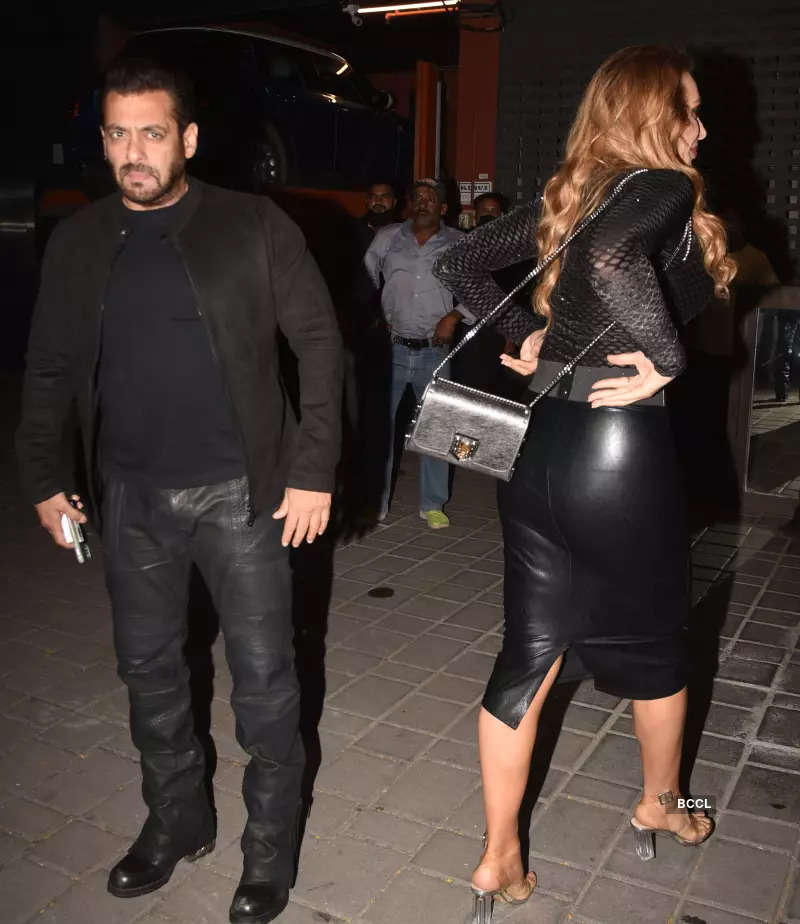 Salman Khan twins in black with rumoured GF Iulia Vantur and ex-GF Sangeeta Bijlani at Aayush Sharma’s birthday party