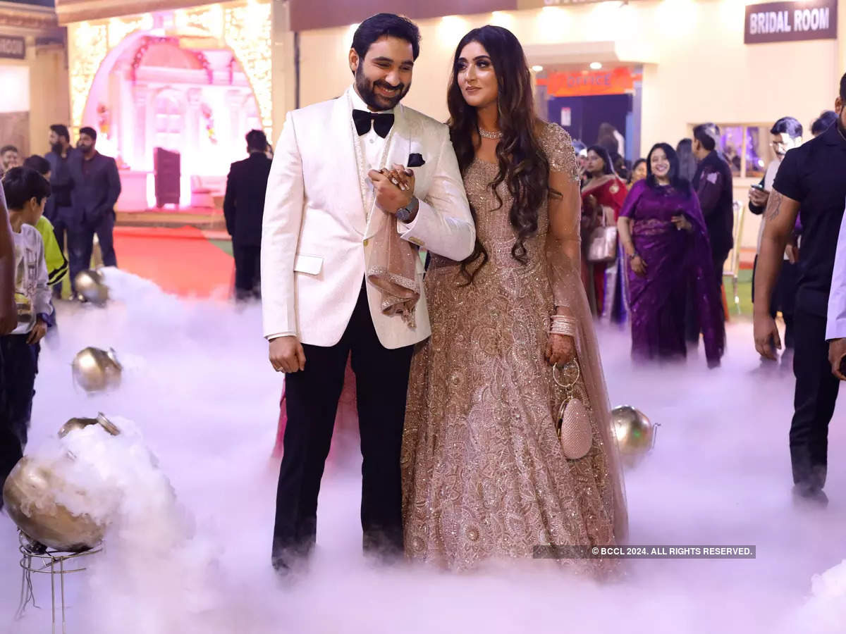 Inside pictures from Shireen Mirza and Hasan Sartaj's wedding reception