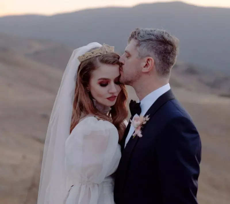 Allison Harvard marries long-time beau Jeremy Burke, dreamy wedding photos of 'America's Next Top Model' star will leave you mesmerised