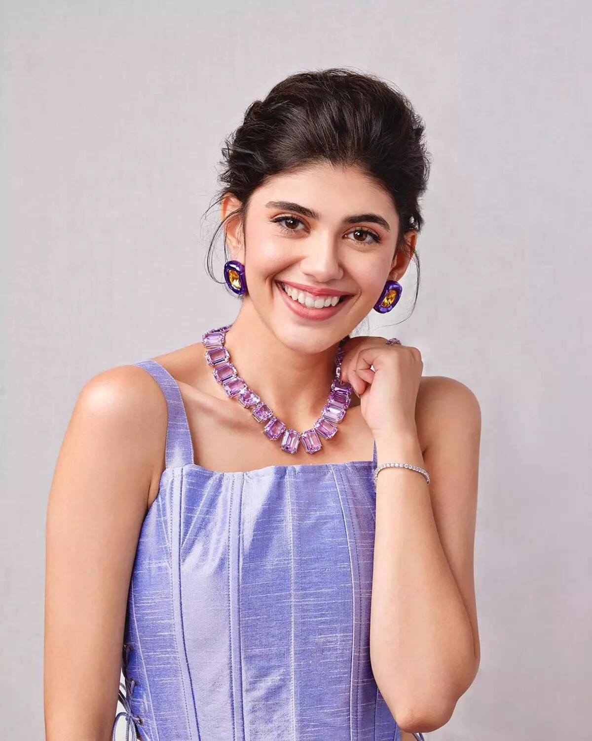#ETimesCelebTracker: From Sara Ali Khan to Lourdes Leon—here are today's 20 best celeb moments!